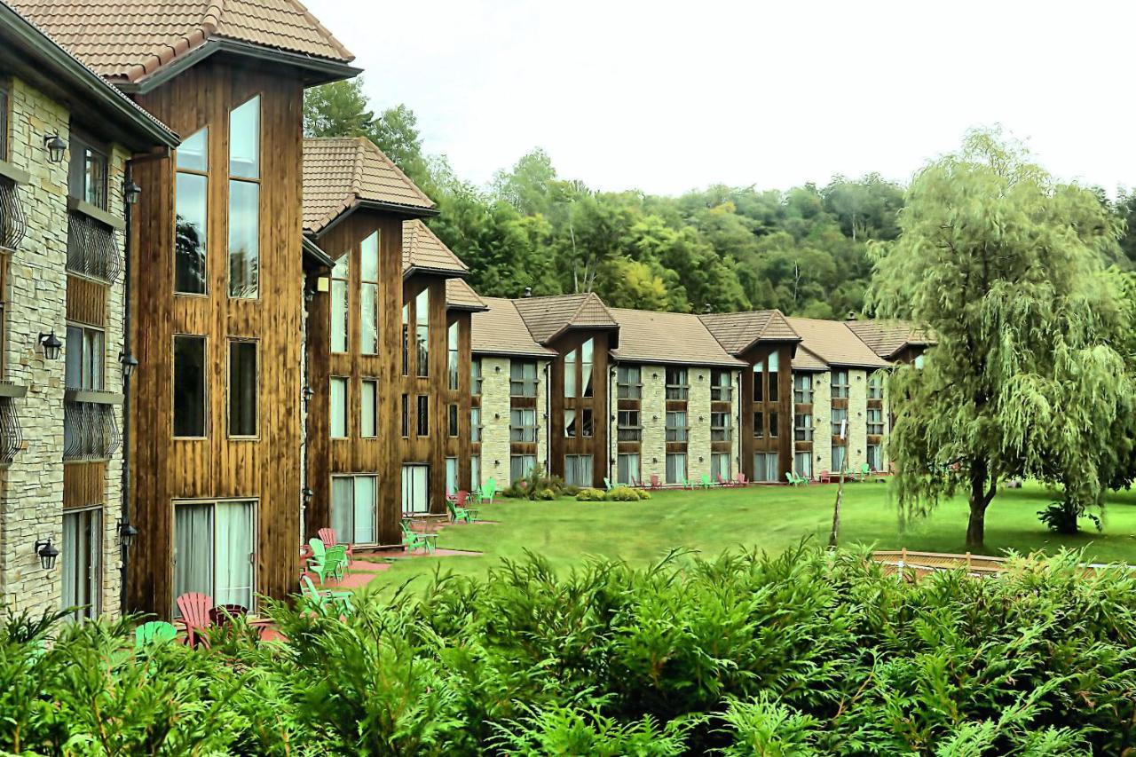 Hôtel et centre de villégiature du lac Carling Grenville-Sur-La-Rouge Extérieur photo