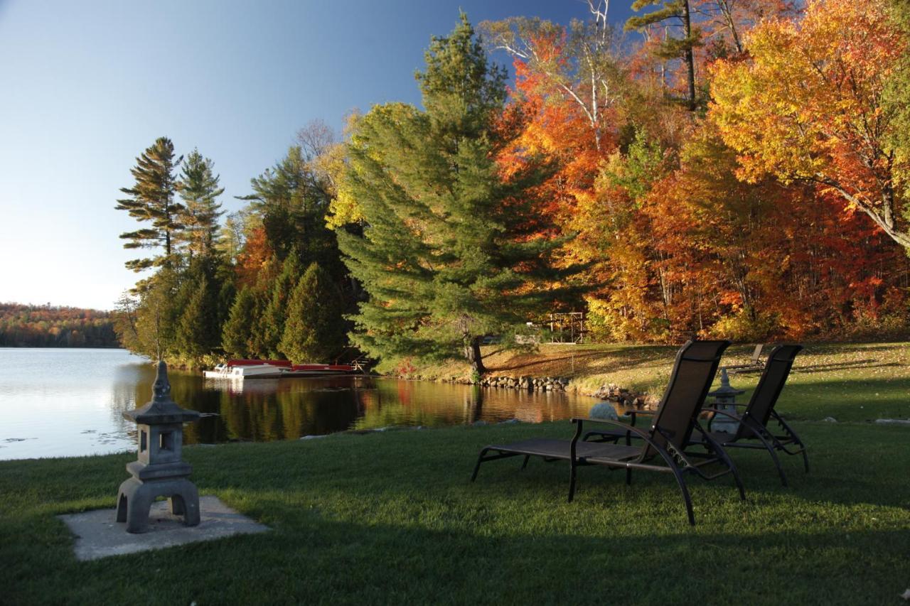 Hôtel et centre de villégiature du lac Carling Grenville-Sur-La-Rouge Extérieur photo