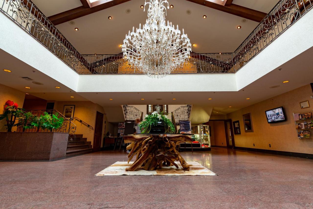 Hôtel et centre de villégiature du lac Carling Grenville-Sur-La-Rouge Extérieur photo